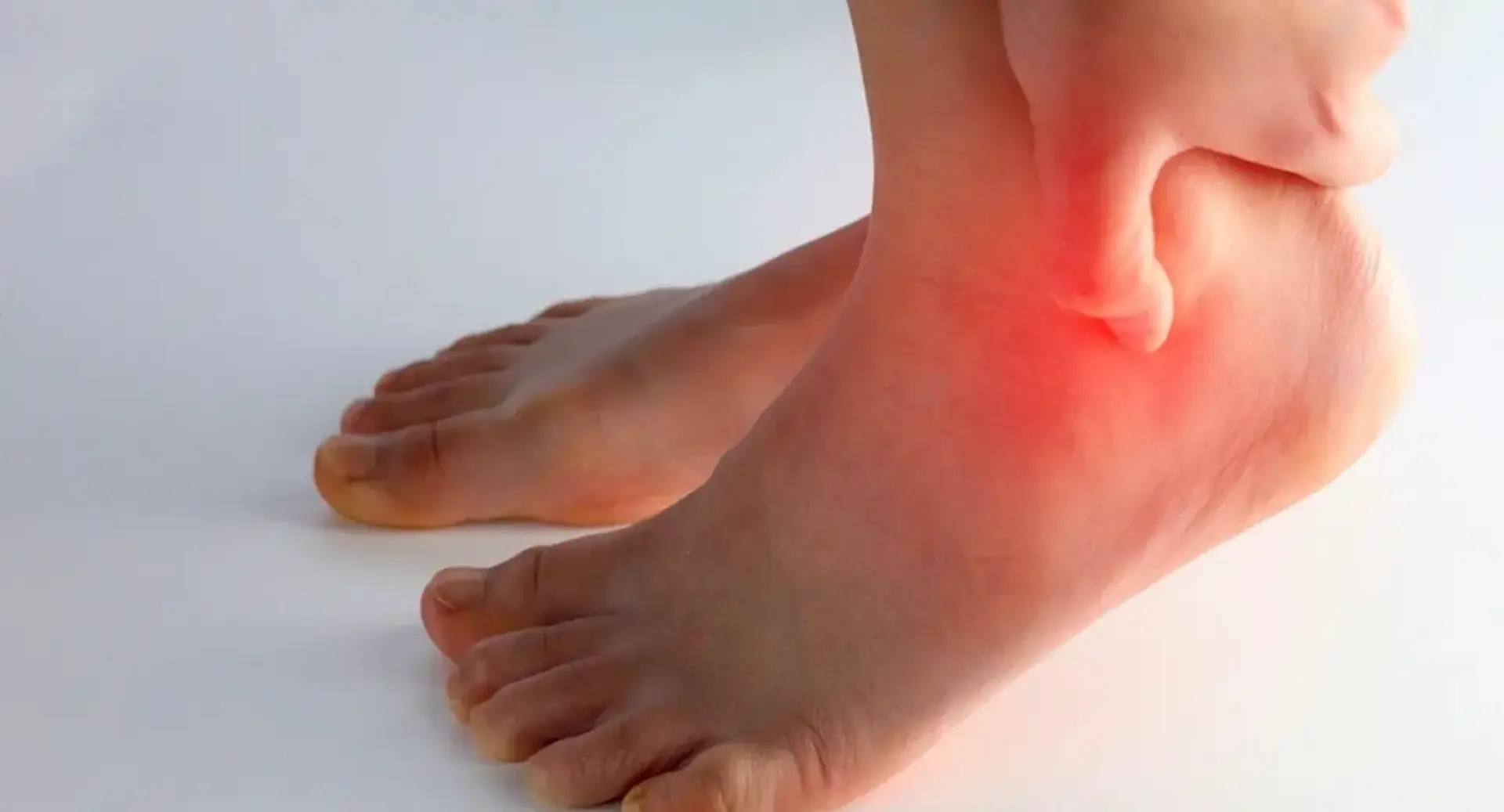 Fasciite plantaire : Comment soigner l'aponévrosite plantaire naturellement